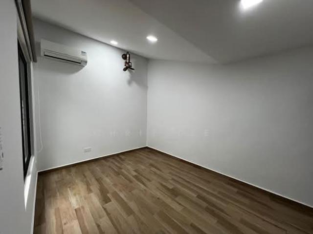 SEMBAWANG HILLS ESTATE