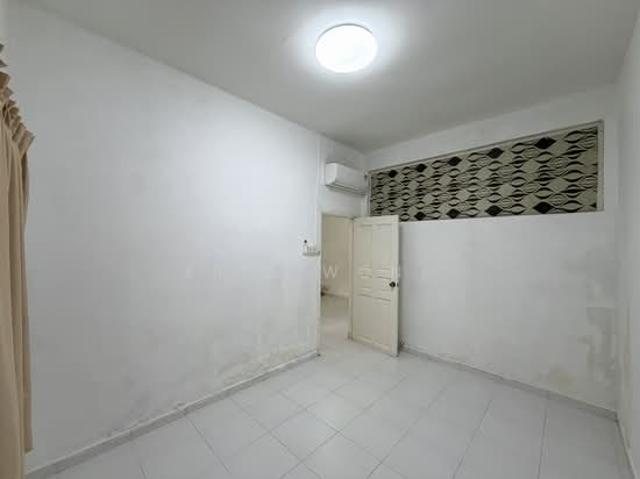 SEMBAWANG HILLS ESTATE