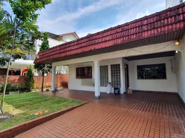 Sembawang Springs Estate D27, Semi