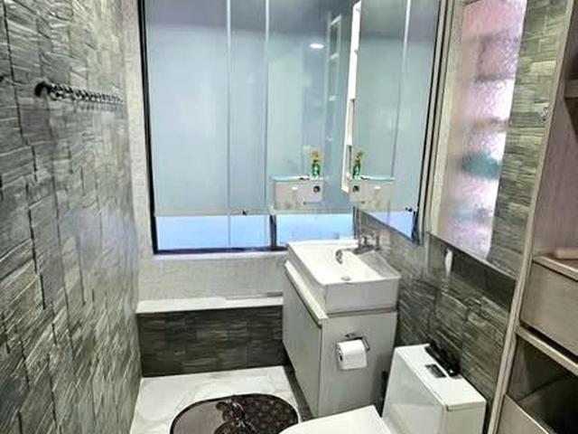 Sembawang Road D27, Semi