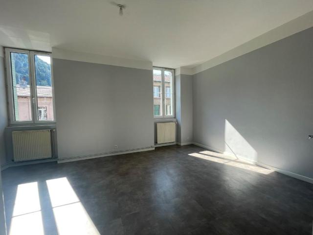 SEMCODA Annonces | Appartement T4 MONTREAL LA CLUSE