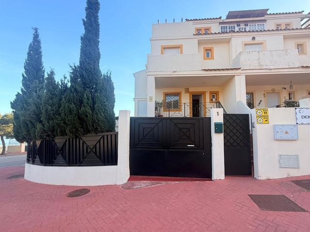Semi adosada en Benalmádena — excelente ubicación y lista pa. 175m² Benalmadena Costa