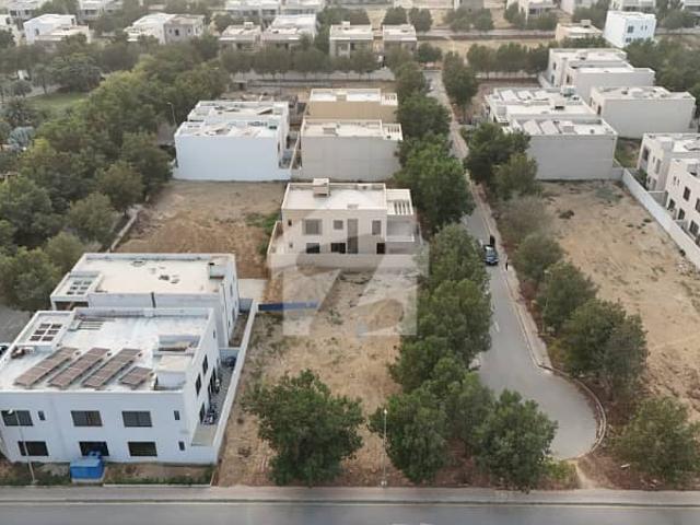 SEMI CORNER 320sq Yd Plot In Precinct 1 Overseas Block Ideal For Residence Or Investment, Call Now!
