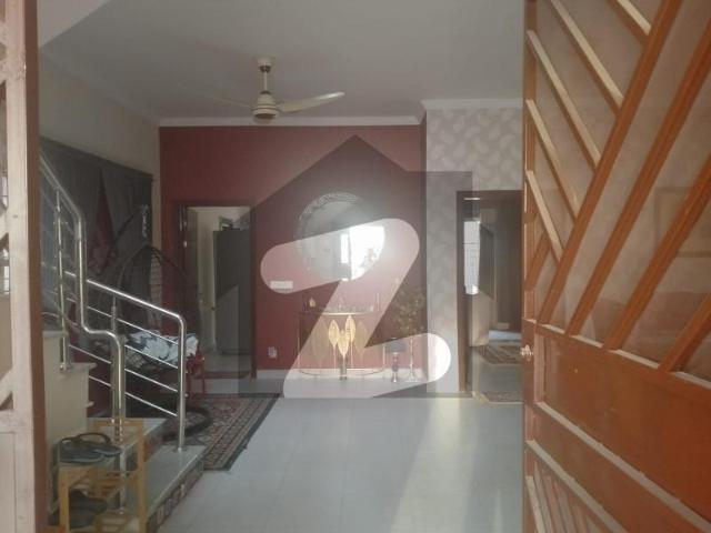 Semi corner 3 bed ddl 235 sq yd villa for sale in precinct 31. All Amenities Nearby Including Parks, Mosques And Gallery Bahria Town Precinct 31