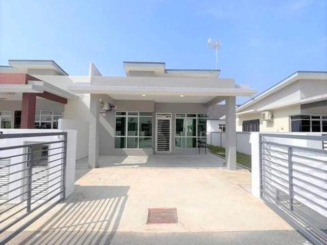 Semi D 1 Tingkat 4R2B 2409 sqft Taman Langat Utama 2 Banting
