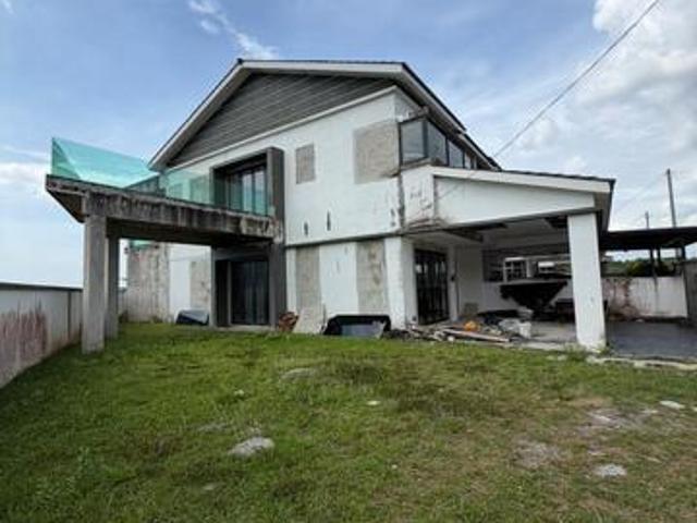 Semi D 2 Tingkat Corner Lot Taman Cahaya Baiduri 3