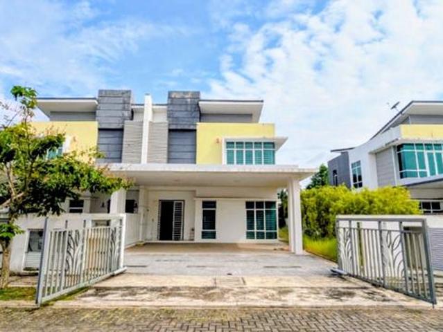 Semi D 2 tingkat dekat Tasek Kotasas
