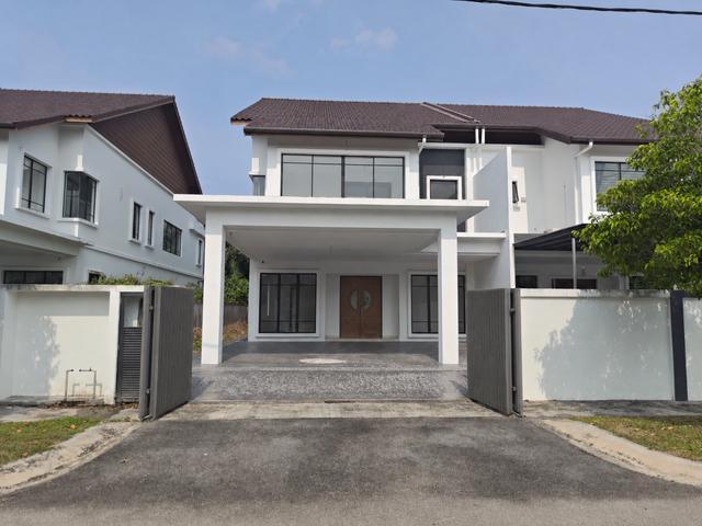 SEMI D 2 TINGKAT UNTUK DIJUAL TAMAN LESTARI INDAH Tanjong Sepat