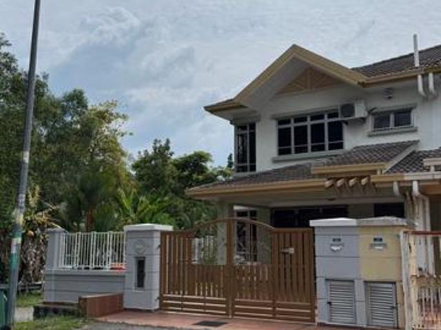 Semi D Corner Double Storey 35x70 Bandar Seri Putra Renovated UNit