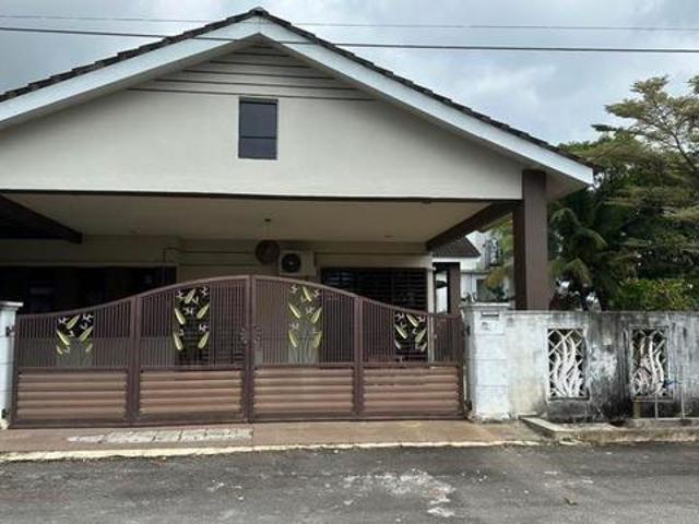 Semi D Corner Lot Setingkat Taman Berjaya Permai Kuantan