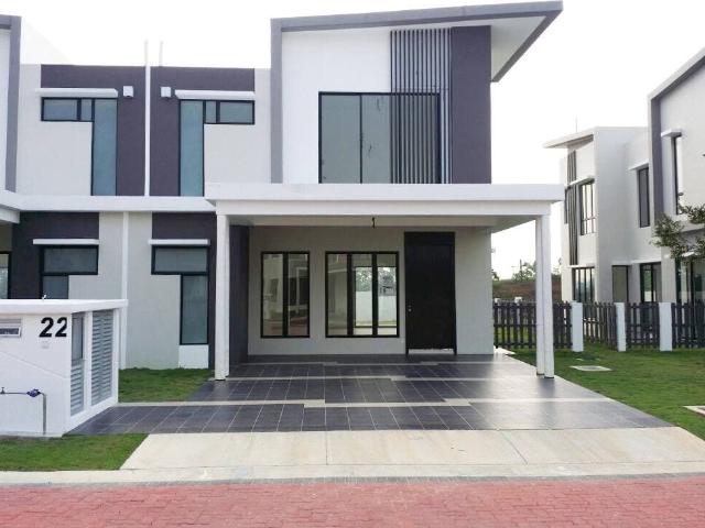 [ SEMI D Corner 45x80 Hilltop Freehold ] 2min Exit Highway SEPANG