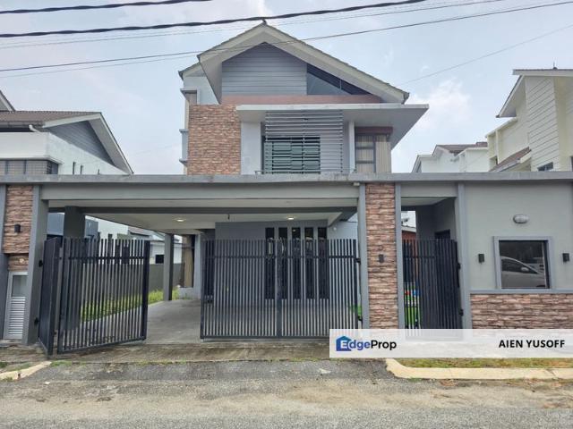 Semi D Cluster 2.5 Tingkat & High End Unit Di Bandar Putra,Kuantan
