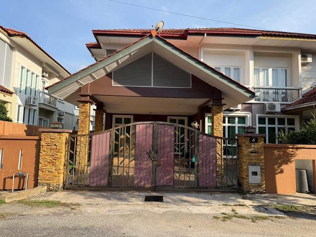 Semi D at Pelindung