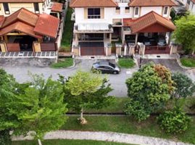 Semi D below market to sell in Bandar Seri Putra facing playground
