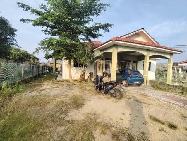 Semi D berdekatan SMK Sains Dungun
