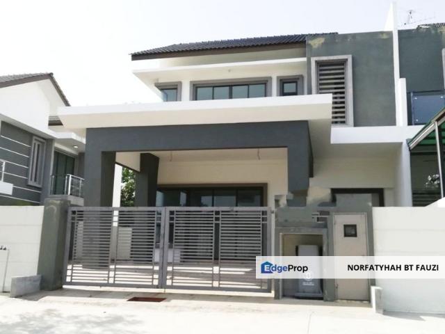 SEMI D DOUBLE STOREY HOUSE