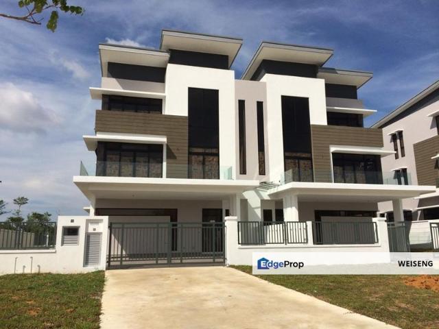 Semi D Detached House 3 Storey For SALE