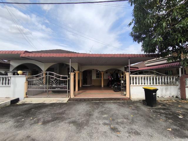 Semi D Dekat Padang Untuk Dijual di Taman Damai Parit Buntar Perak
