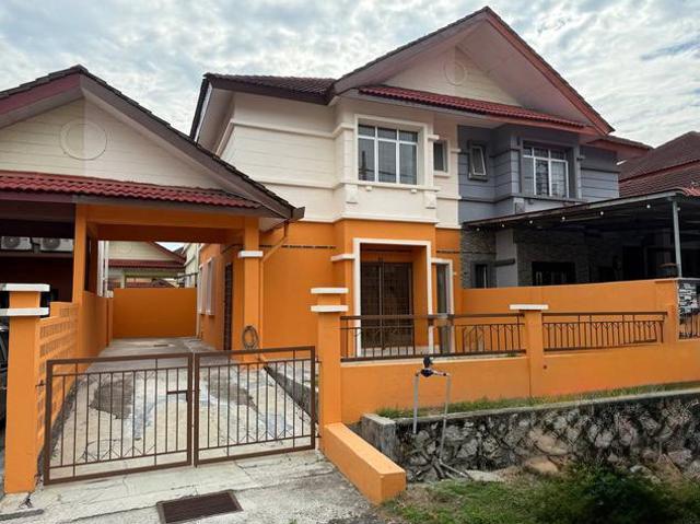 SEMI D Lorong Az Zaharah WELL MAINTAINED UNIT