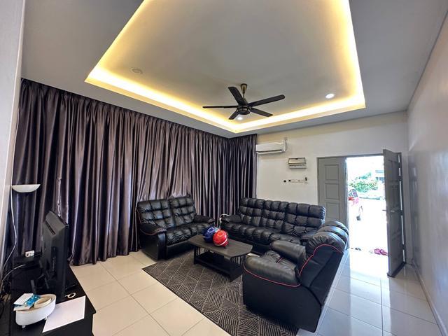Semi D Luas Macam Banglo Simpang Perak Freehold Easy Access