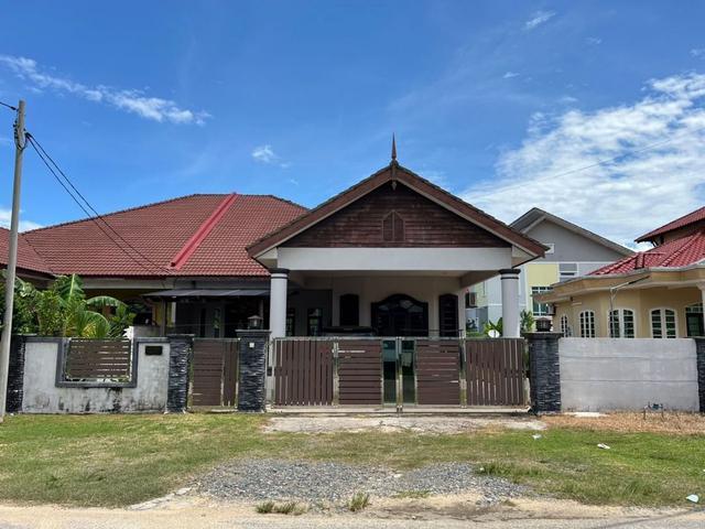 Semi D Mewah di Kg Sura Hujung Cantik 2500 sqft Autogate