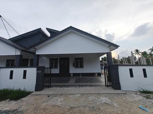 Semi d Setingkat Kg Sura DungunRumah Baru