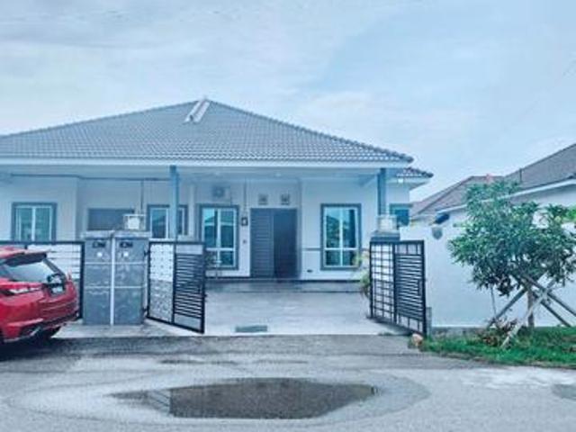 Semi D Setingkat Swimming Pool Taman Padang Temu Melaka