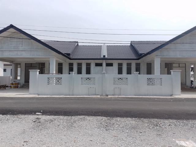 Semi d selising pasir puteh