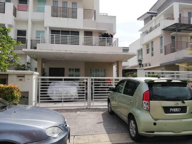 semi D Regency park Rawang 6R6B for rent