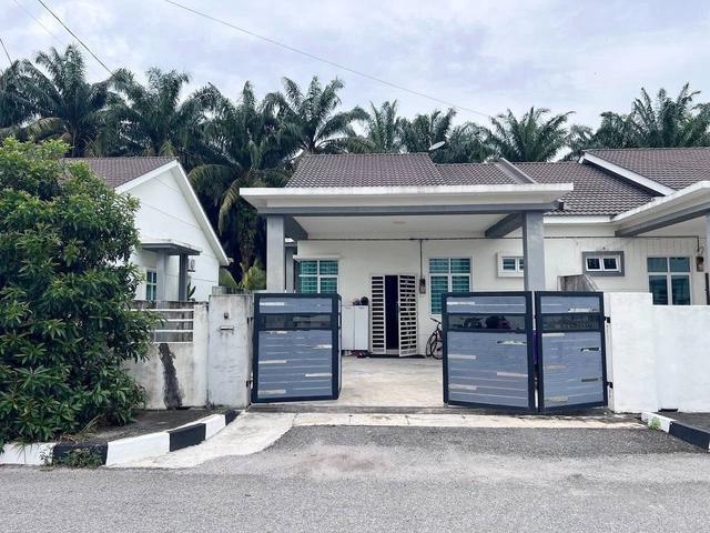 Semi D Renovated Tanah Belakang Luas Bandar Permata Lunas