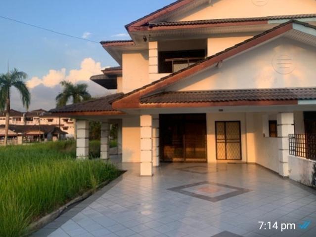 Semi D with Big Land 13000sf Size