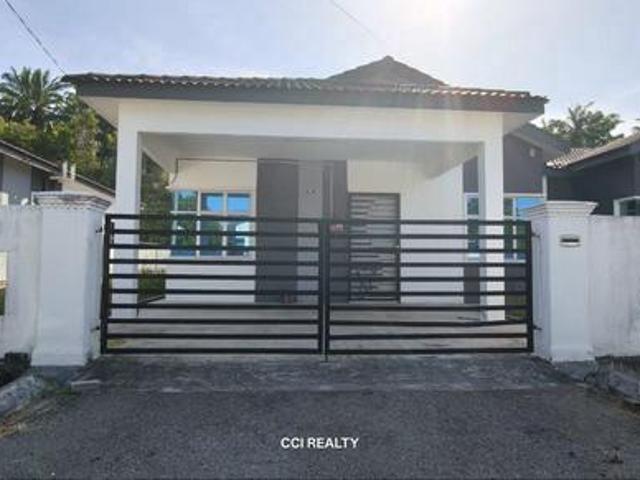 Semi D TAMAN KELISA RIA PUNCAK SURYA TANAH EXTRA LUAS