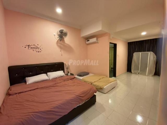 Semi D Taman Johor Jaya [Sesuai Untuk Homestay]