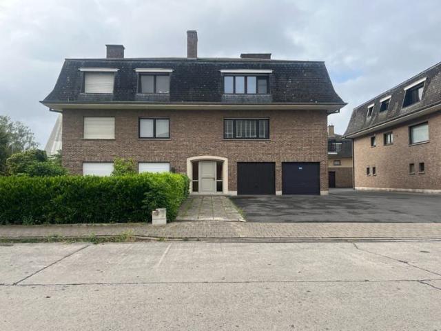 Semi detached apartment for rent in Harelbeke