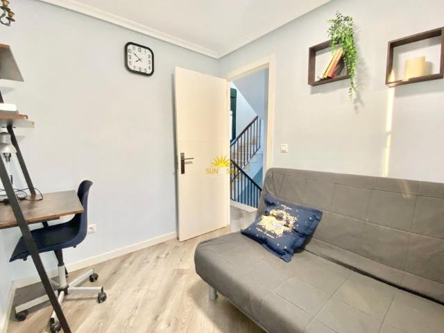 SEMI DETACHED CHALET FOR RENT, 3 BEDROOMS AND 2 BATHROOMS IN TORREVIEJA ALICANTE
