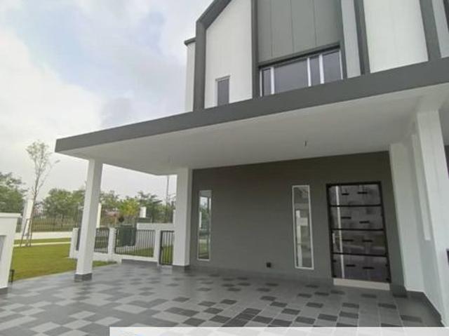 Semi Detached Double Storey End Lot in Birch Park Eco Forest for Rent!