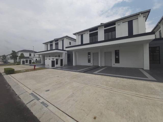 Semi Detached Ecoworld Regent Garden im