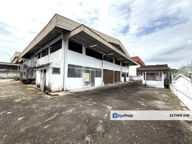 Semi Detached Factory For in Kulim Industry, near Kulim Hightech, Highway and many amenities