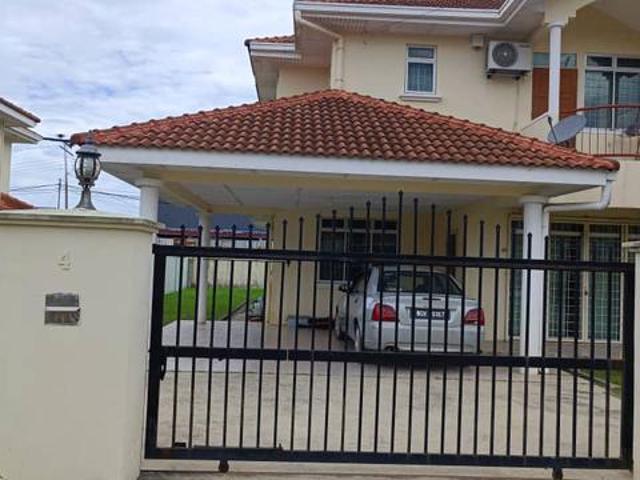 Semi Detached house at Lazenda Villa 3 for sale