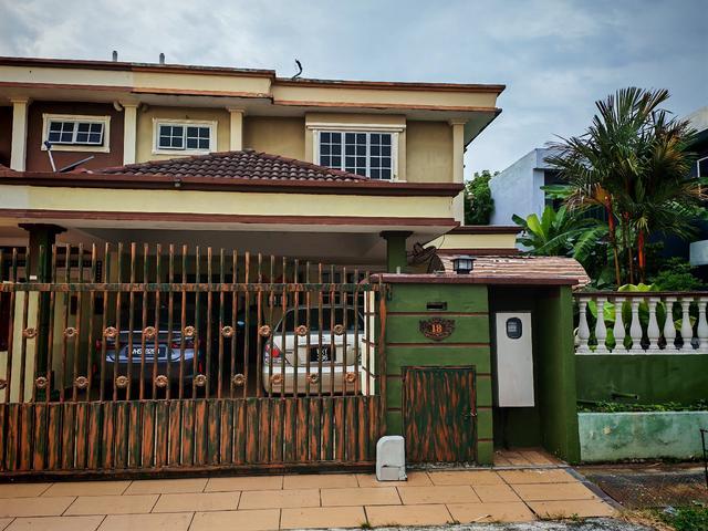 Semi detached house for sale