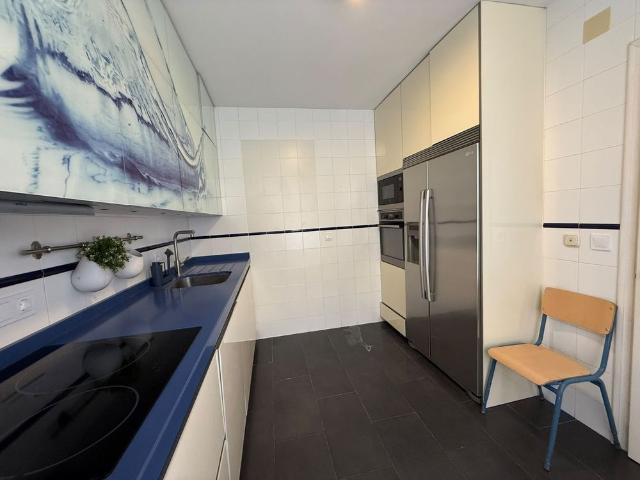 Semi Detached House in The Golden Mile