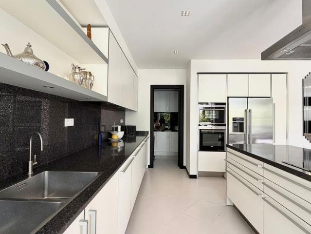 Semi Detached House in The Golden Mile