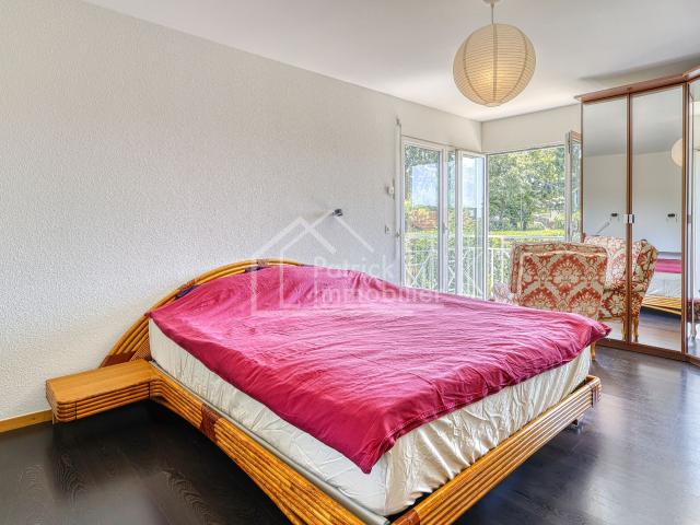 Semi detached house joined by garages with 6.5 rooms on sale in Vésenaz 278 m² | dreamo. Ch
