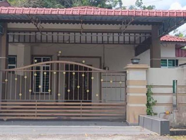 Semi detached single Storey TAMAN KEROMA CITRA 2 2170sqft