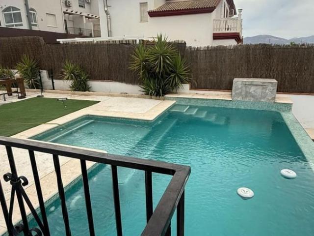 Semi detached Villa for rent in Albolote, Granada