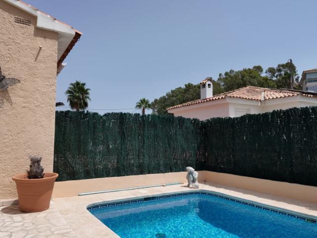 Semi detached Villa for rent in Albir, Alfaz del Pi / L'Alfàs del Pi, Alicante