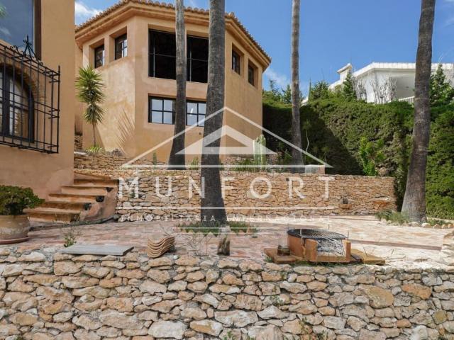 Semi detached Villa for rent in Dehesa de Campoamor, Orihuela, Alicante