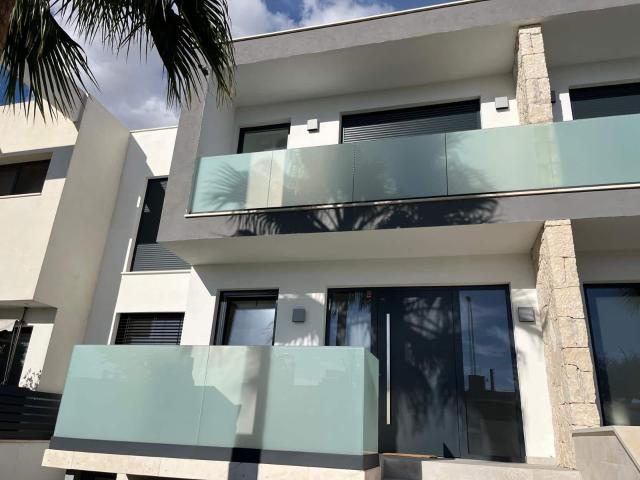 Semi detached Villa for rent in Las Maravillas, Palma de Mallorca, Mallorca