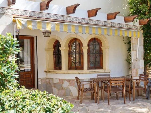 Semi detached Villa for rent in Las Rotas / Les Rotes, Dénia, Alicante