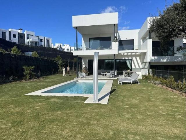 Semi detached Villa for rent in Santa Clara, Marbella, Málaga